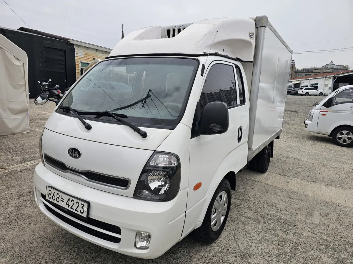 Bongo 3 Truck