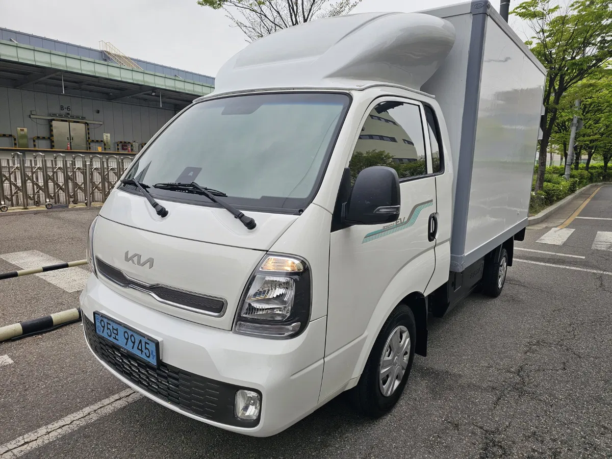 Bongo 3 Truck